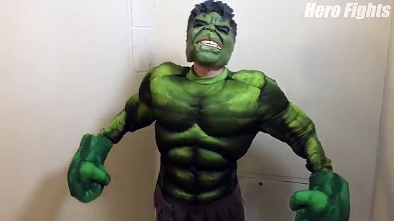 Hulk Vs Scream - Big Incredible Hulk Smash! - Real Life Fun Superhero Movie