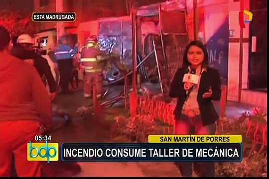Incendio destruye taller de mecánica en San Martín de Porres