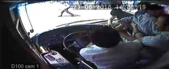 Otobüs Şoförüne 'Akbil' Dayağı Kamerada