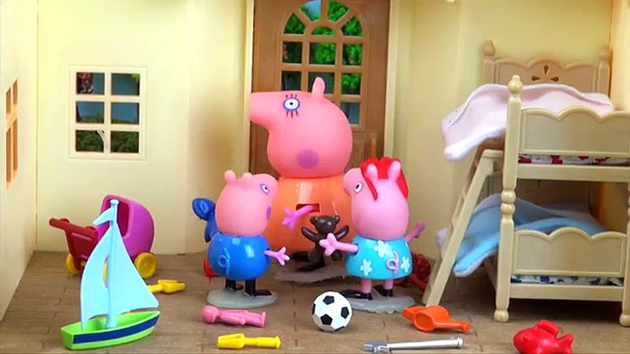 Peppa Pig Washing Machine Accident | Peppa Pig and George Clean Up