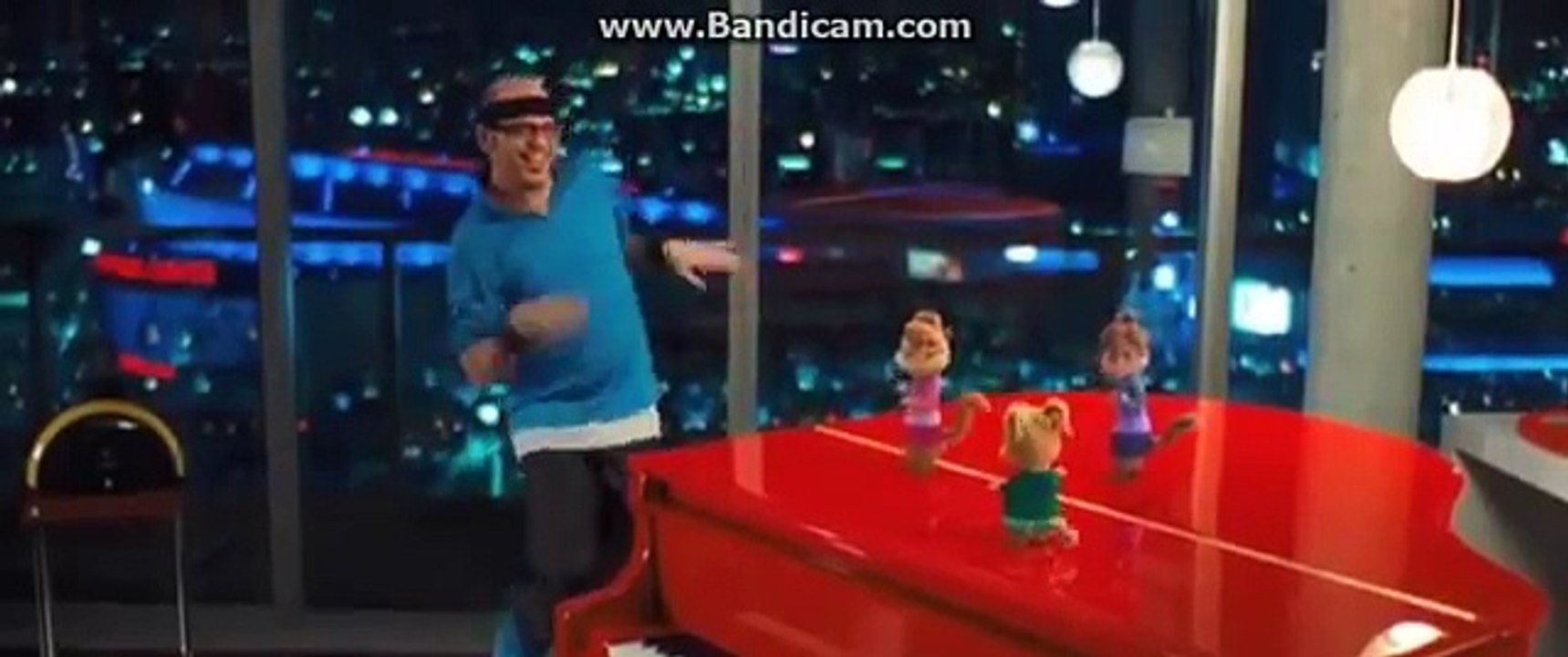 04) Chipettes ~ Poker Face