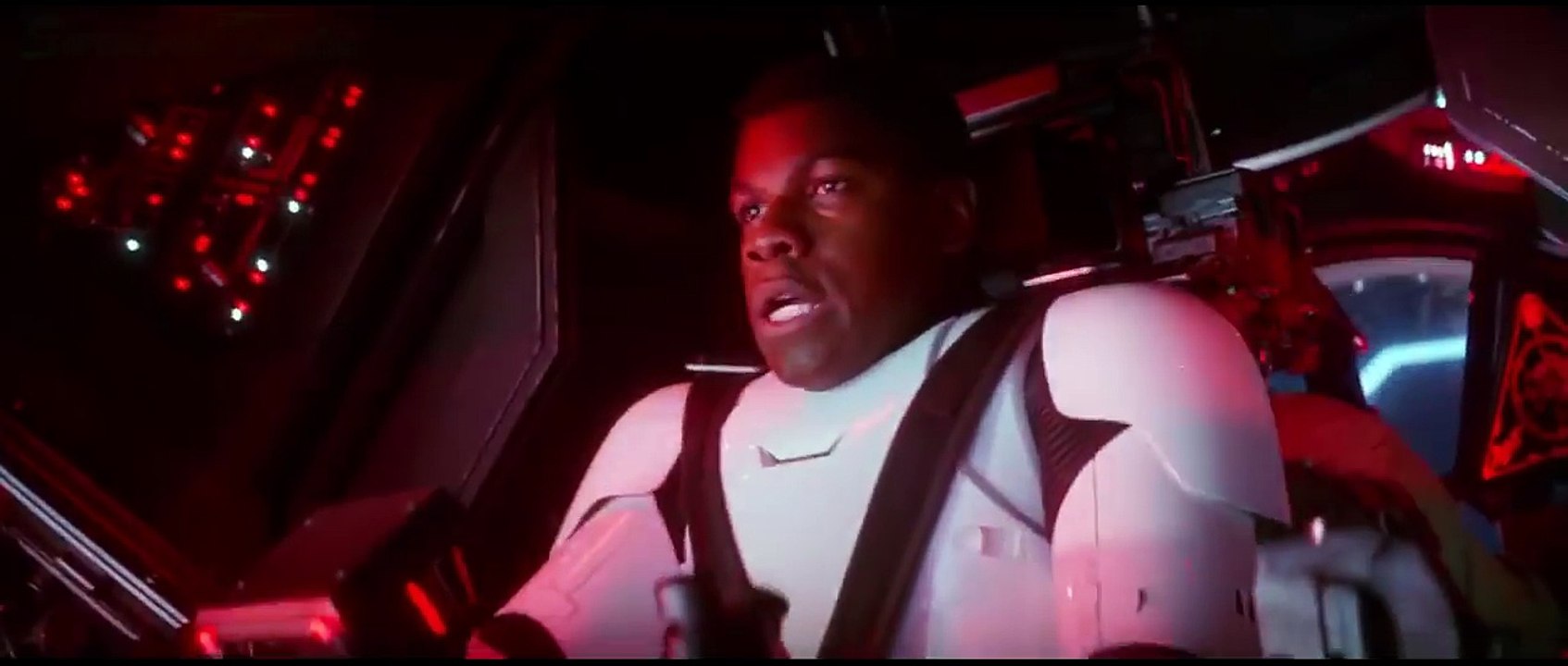 Star Wars VII- Le Réveil de la Force (2015) - la fuite de Finn et Poe (VO)