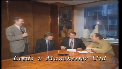 دونالد ترامب يسحب قرعة كأس انجلترا عام 1992 فى مقطع نادر