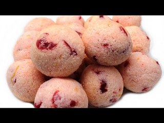 HOW TO MAKE CHRISTMAS BALLS