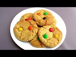 HOW TO MAKE M&M COOKIES