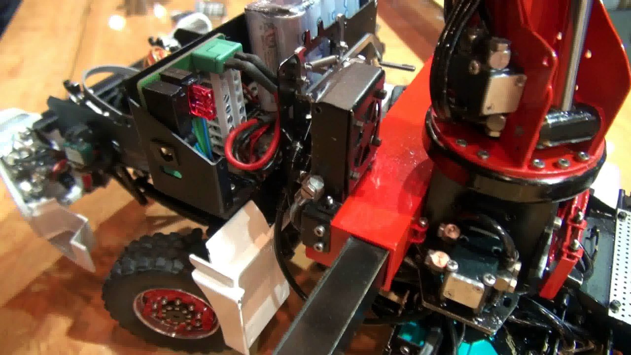 SIKU RC MODEL 1.32 STUNNING FABULOUS MODEL