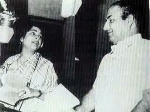 Hum aapki ankhon mein iss dil ko (Geeta Dutt, Muhammad Rafi)
