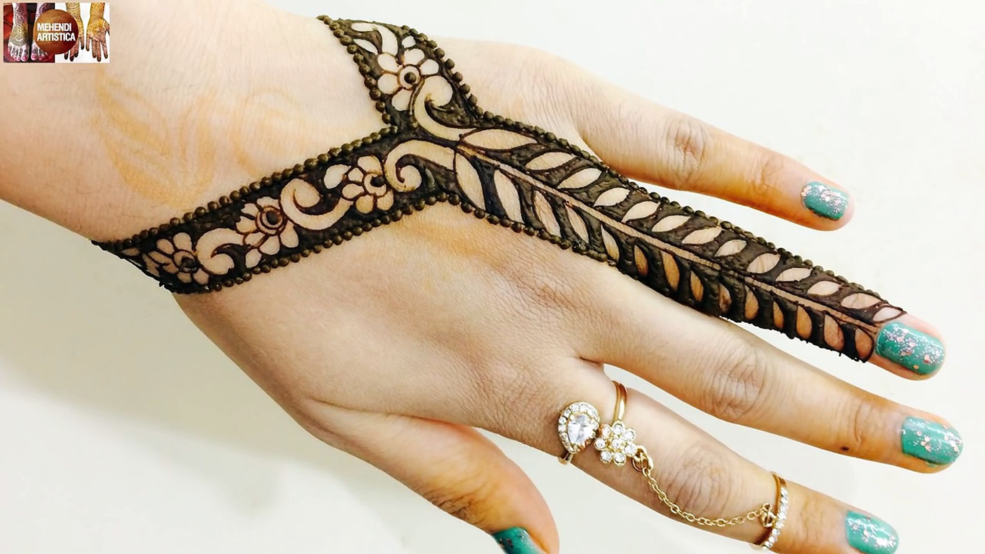 Easy Beautiful Stylist Border Mehndi Designs For Hands Latest