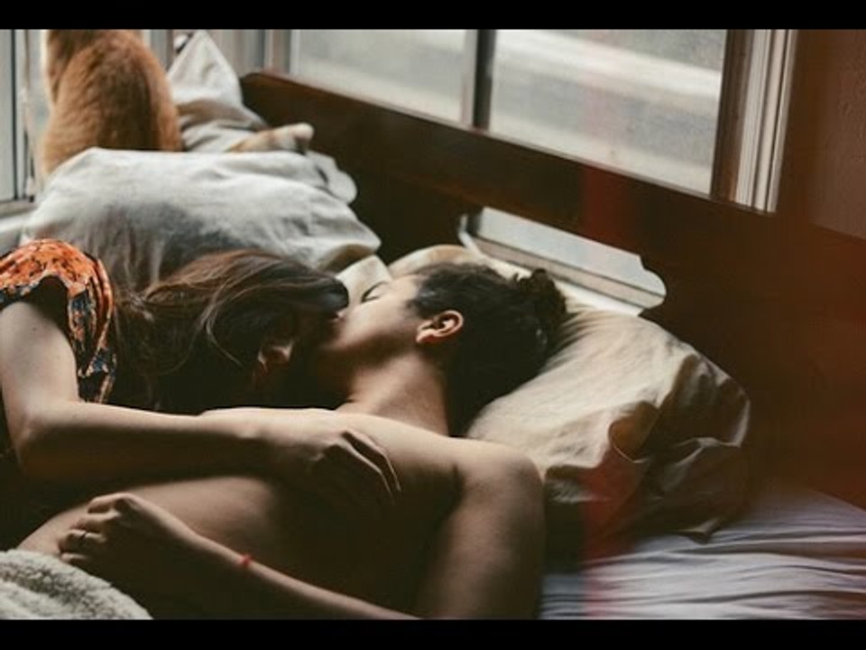 Attention, Fellas! Use ALL Five Senses To Get In The Mood