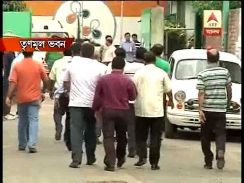 Chit fund cheating: agents and depositors gather at TMC Bhawan at Tapsia