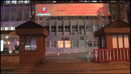 Izmir Iki Hastanede Yüzden Fazla Kişi Yemekten Zehirlendi