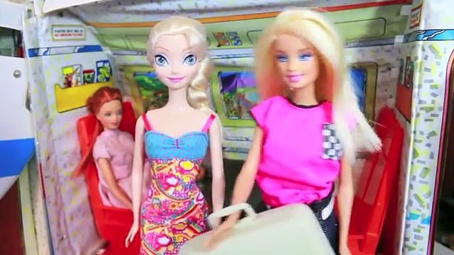 Frozen ELSA VACATION Barbie Airplane Day 1 Disney Parody Anna Barbie Ultimate House AllToyCollector