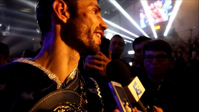 Guillaume Frenois remporte le titre européen EBU face à Samir Ziani.