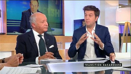 "C à vous" sur France 5 accuse Jean-Pierre Pernaut de" hiérarchiser la misère" en opposant SDF et migrants