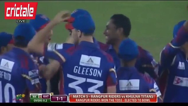 Shahid Afridi 4 wickets makes Khulna Titans all out on 44 BPL 2016 -cricketfans
