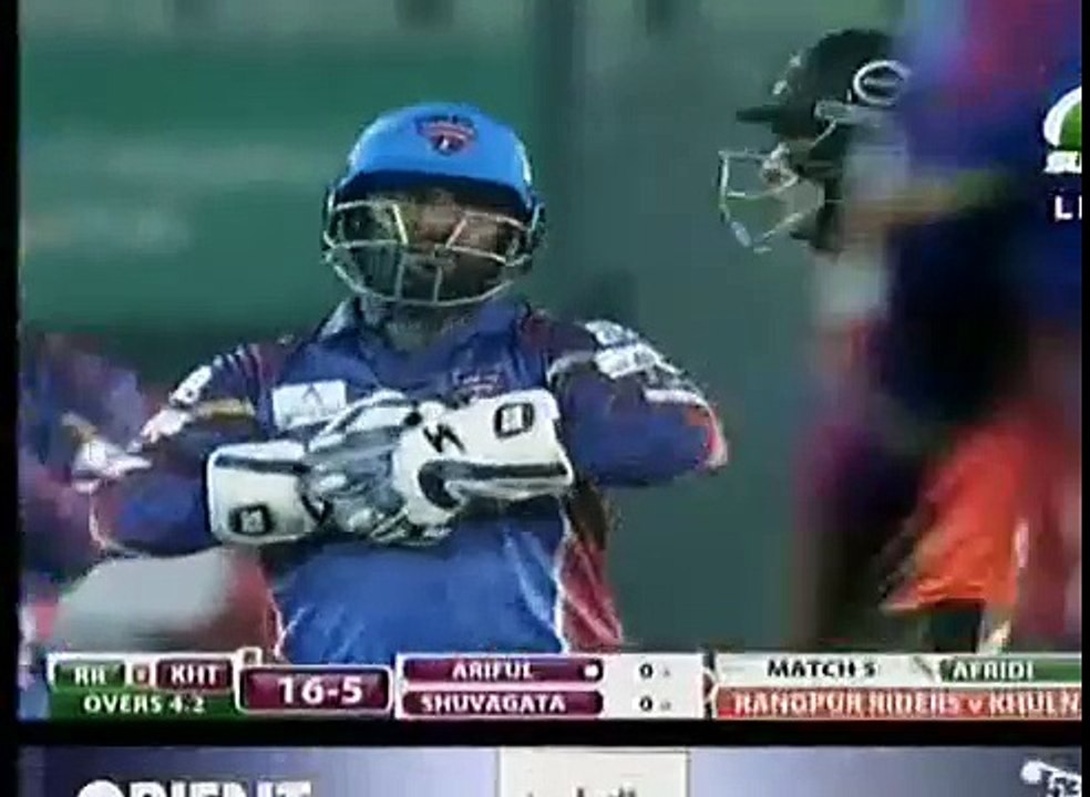 Shahid Afridi 4 Wickets vs Khulna Titans -- BPL 2016 - cricketfans