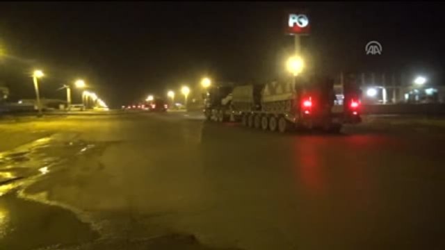 Sınıra Askeri Sevkiyat