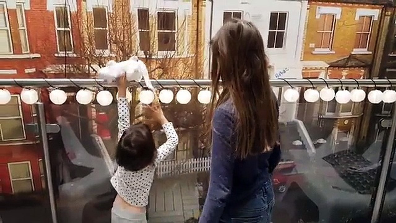 how to Baby shopping in a store What babby shopping in store.