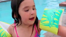 Girls Swimming in The Pool - Kids Beach Swim Vacation fun