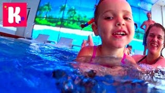 В бассейне на 119 этаже ПОЗОР в Мак Дональдс и колесо обозрения Гонконг Секретная жизнь животных