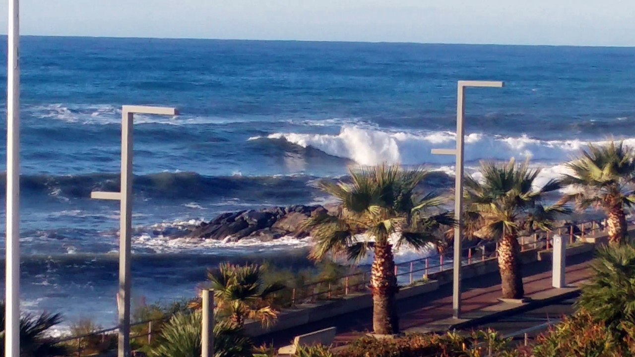 mare a novembre a Marina degli Aregai da Hotel Lucciola