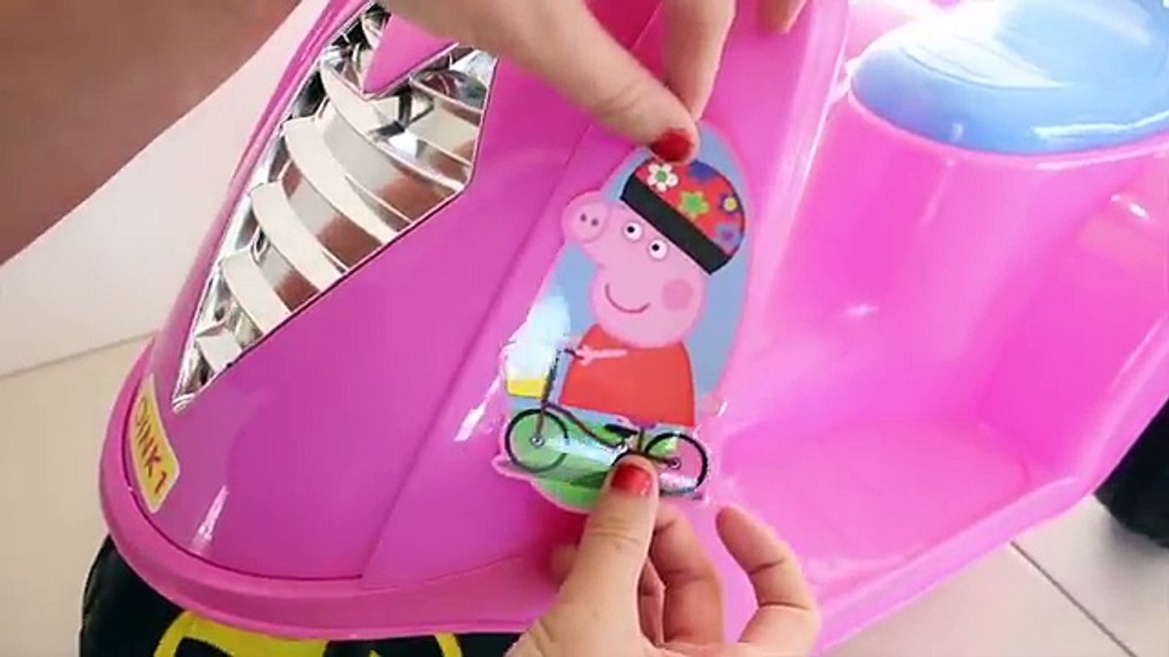 PEPPA PIG SCOOTER FUN!