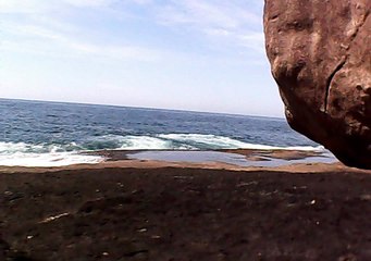 Laje da ilha do Prumirim, Litoral Norte de Ubatuba, SP, Brasil, ondas . mares e rochedos, novembro azul, turismo de contemplação, barcos e mares.