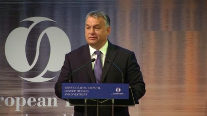 أوربان يقول إنه لن يطرح مجددا تعديلا دستوريا لمنع توطين اللاجئين