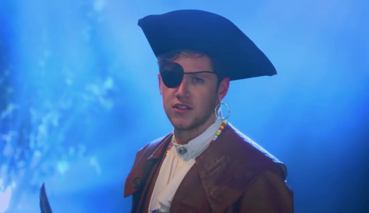 Niall Horan & James Corden - Candy