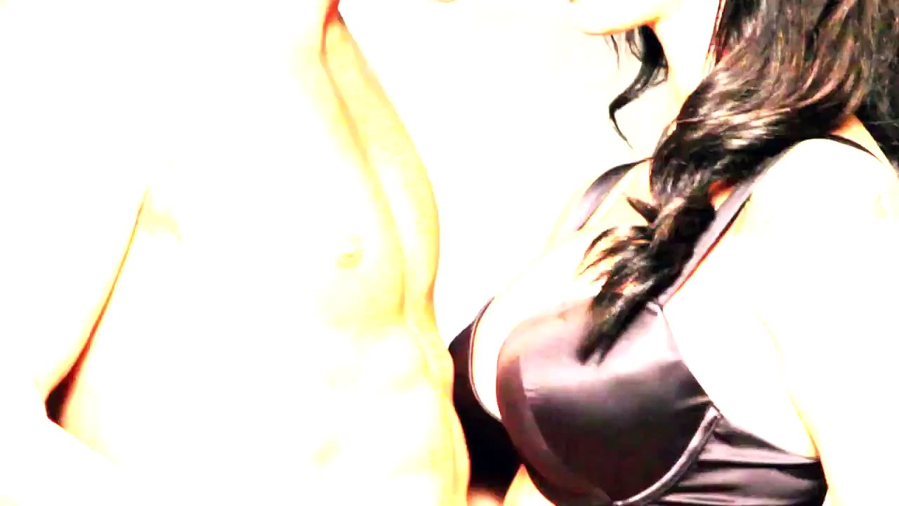 TONIGHT - Le clip d'ADAM RICKITT