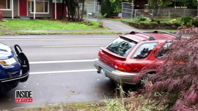 Un voleur lui vole sa voiture, puis il lui ramène avec de l'argent et une note qui explique pourquoi!
