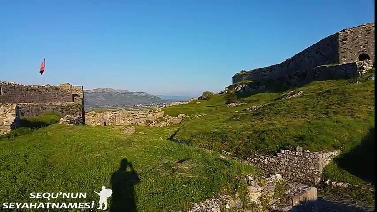 İşkodra Gezilecek Yerler - Rozafa Kalesi 1. Avlu