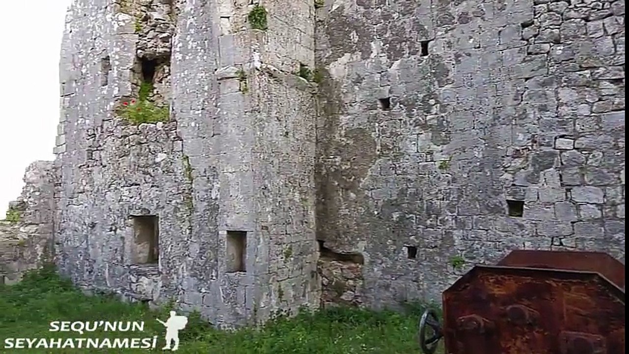 İşkodra Gezilecek Yerler - Rozafa Kalesi'ndeki Fatih Camii Kalıntıları