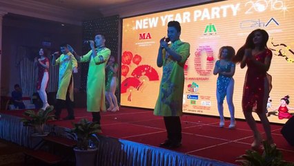 Ngày tết quê em.Nhóm New múic & vũ đoàn bluesky