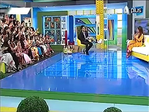 Reply Of Reema Khan After Sahir Lodhi Kissed and Hugged Her