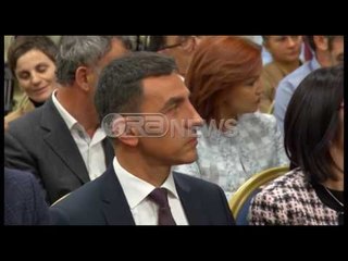 Ora News – Çmimet "Vangjush Gambeta", Unioni i Gazetarëve vlerëson kronikat dhe shkrimet ekonomike