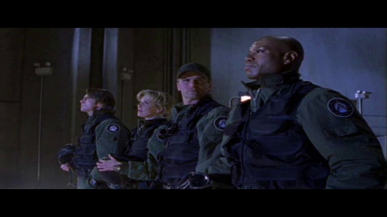 Stargate SG1 The Stargate Trailer#1 - Richard Dean Anderson