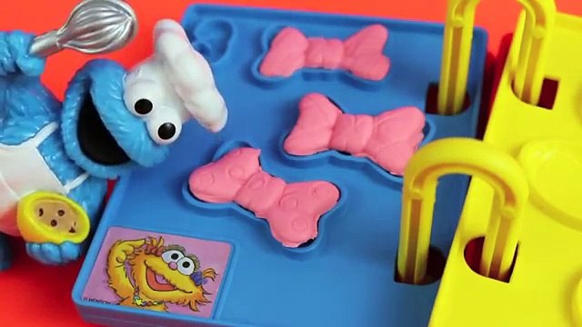 Play Doh Cookie Monster Playset Sesame Street Cookie Monster Play-Doh Book Elmo, Oscar the Grouch