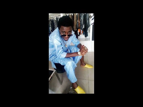 Vidéo délire : Diaga à son fils Wally Seck « Daga NIAKK Diool Amoo Been Dioom… » Regardez