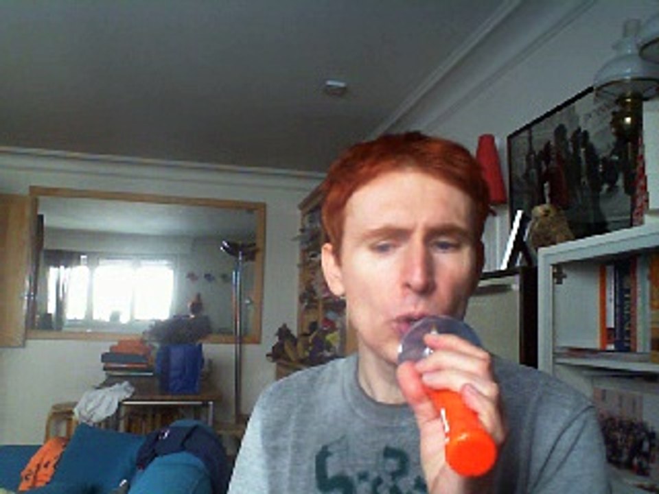 Wiwi égratigne "mon amour de dictateur de Mickaël Miro