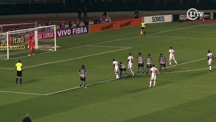 Relembre a cavadinha de Cueva contra o Corinthians