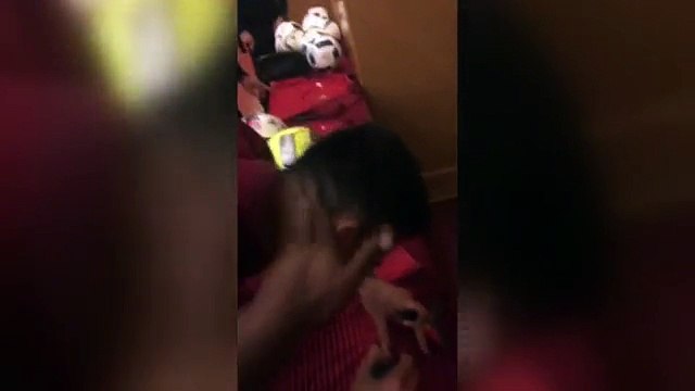 Renato Sanches e Pizzi trocam calduços