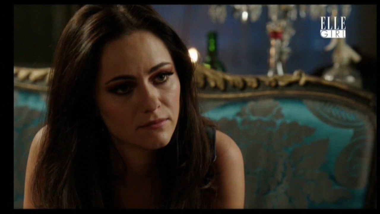 Joan Collins dans The Royals S2 E5 2015 VF