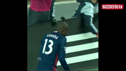 Pour fêter son but, Kei Kamara twerk et prend un carton