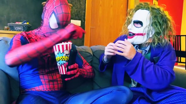 Frozen Elsa & Princesses BIG BUTT! w/ Spiderman Joker Anna Superman Bad Babies Toys IRL Superheroes