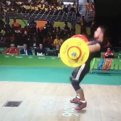 Turkeys Daniyar Ismayilov almost loses it but pushes through