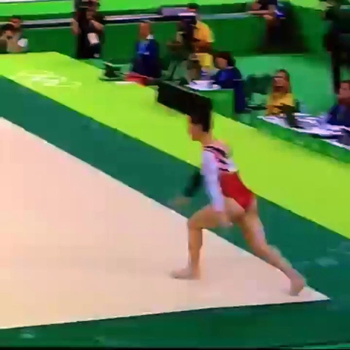 Aly Raisman's first pass on her floor routine is insane