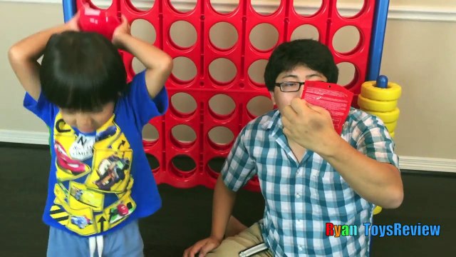 GIANT CONNECT 4 FAMILY GAME NIGHT Life Size Toys for Kids Surprise Eggs Opening Marvel Shopkins