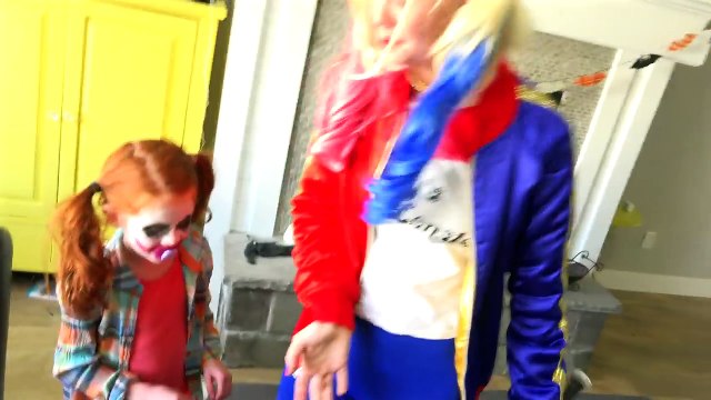 BAD Baby Food FIGHT!! Jokergirl and Harley Quinn vs spiderman and Elsa w/ cute baby cinderella!!