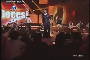 Bakışı çağırır veni uzaktan...